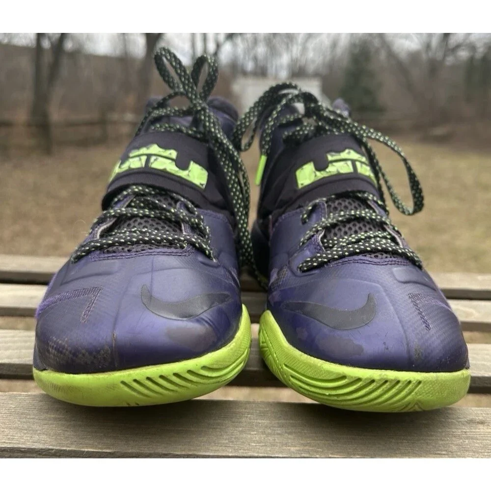 Nike Lebron Zoom Soldier 7 VII Mens Size 10 Basketball Court Purple Green Lime